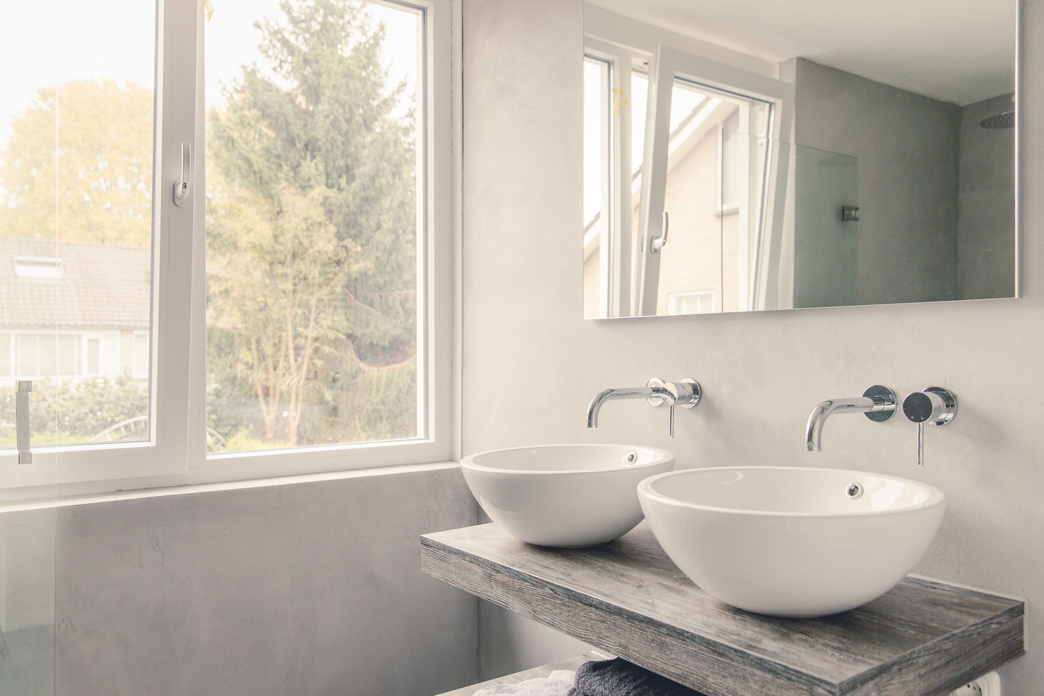 Alles wat je moet weten over een betonlook badkamer