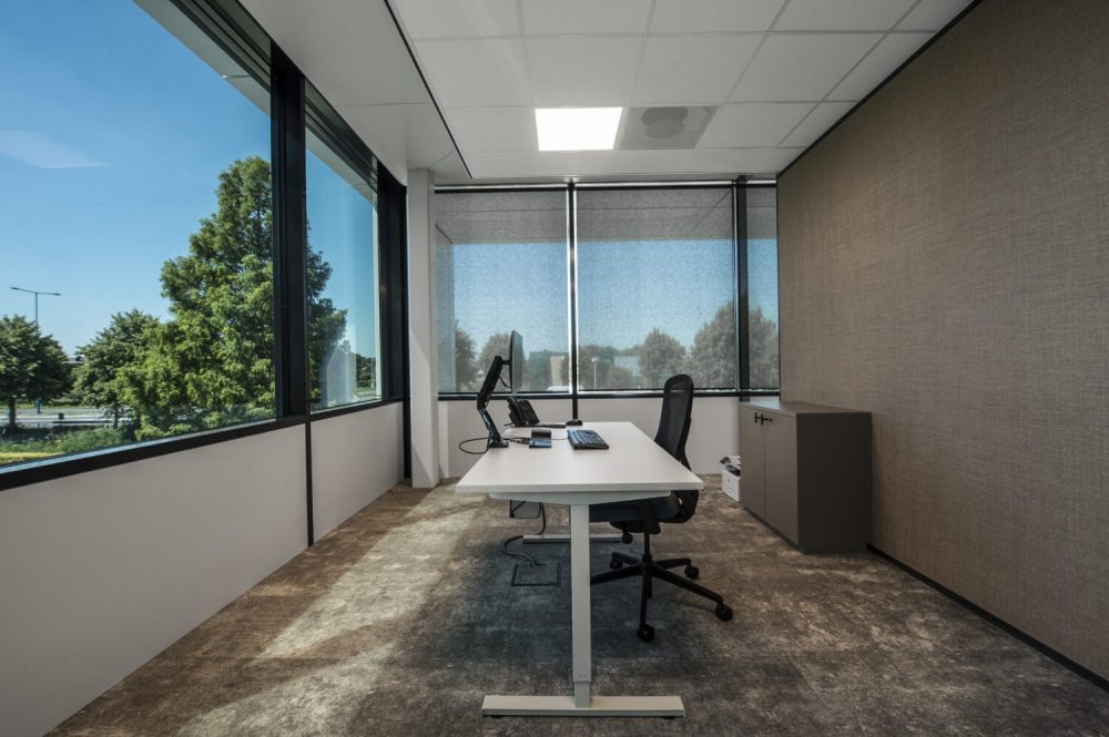 Zo houd je hinderlijk zonlicht buiten de deuren