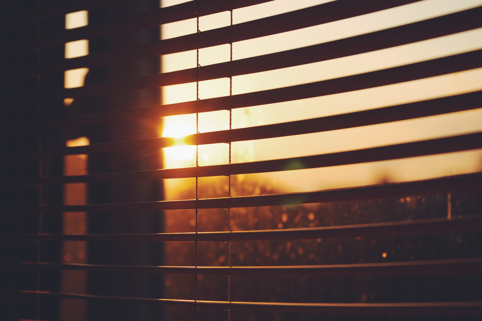 De jaloezieën van Raamdecoratie.com zijn perfect tijdens de zomer!