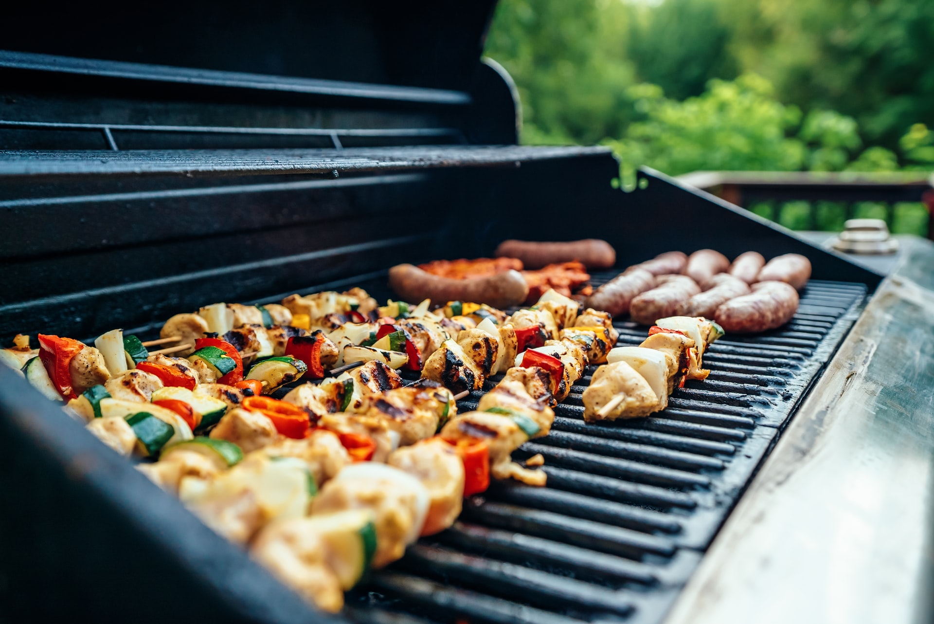 3 barbecues voor de gezelligste zomeravonden